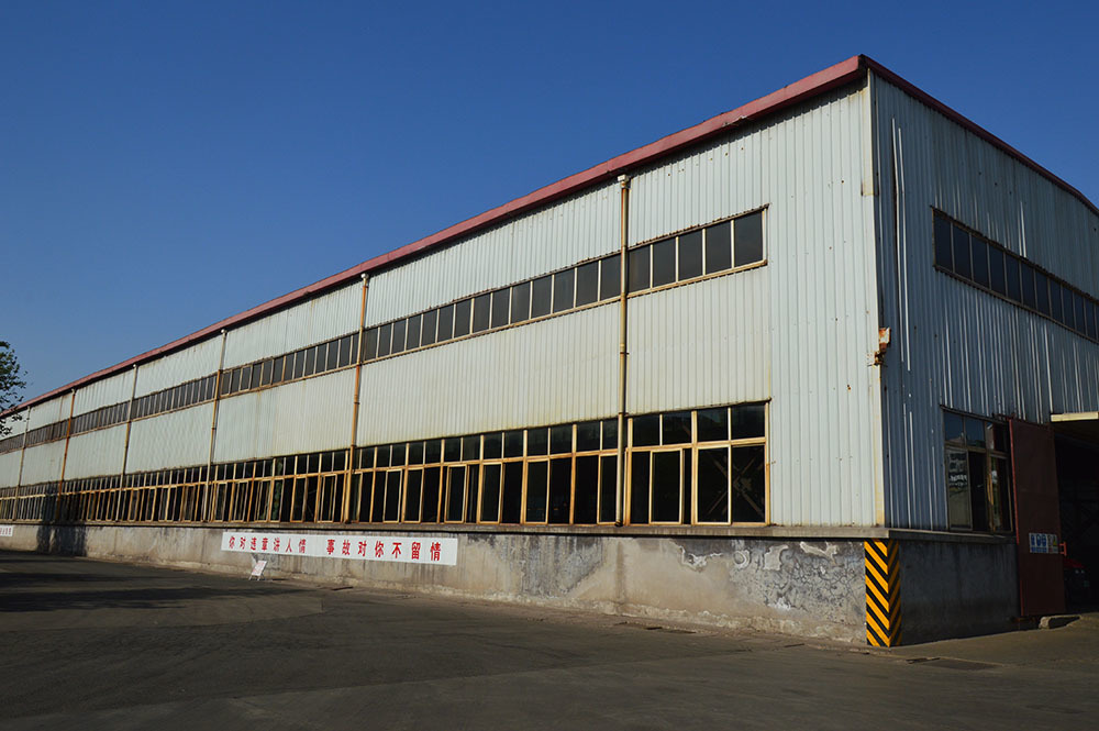 利达钢管厂房外景照片